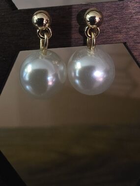 Gold & White Pearl Drop Earrings - Classic Women's Jewelry
